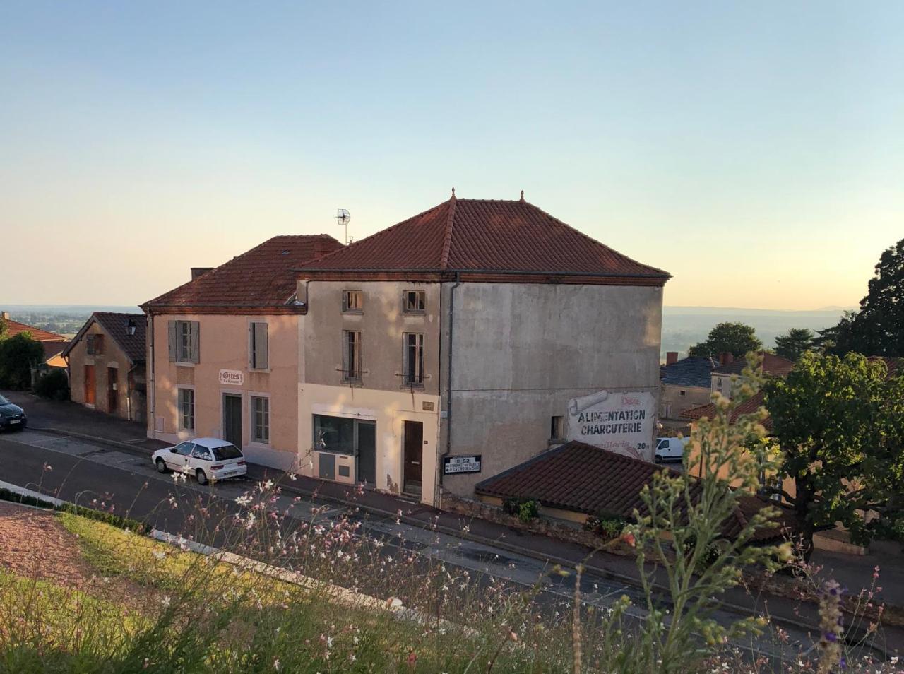 Gites Le Lancelot Ambierle Dış mekan fotoğraf